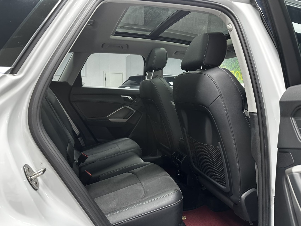 Audi Q3 2022 car image #6
