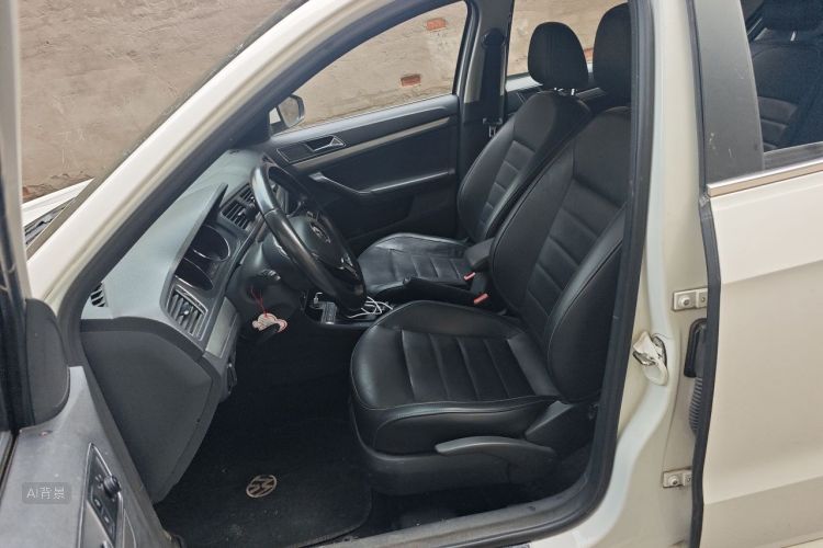 Volkswagen Lavida 2017 car image #17
