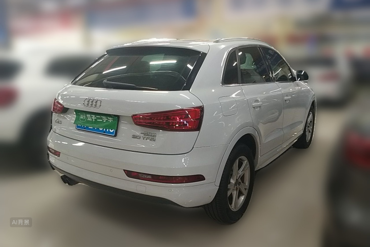 Audi Q3 2019 car image #7