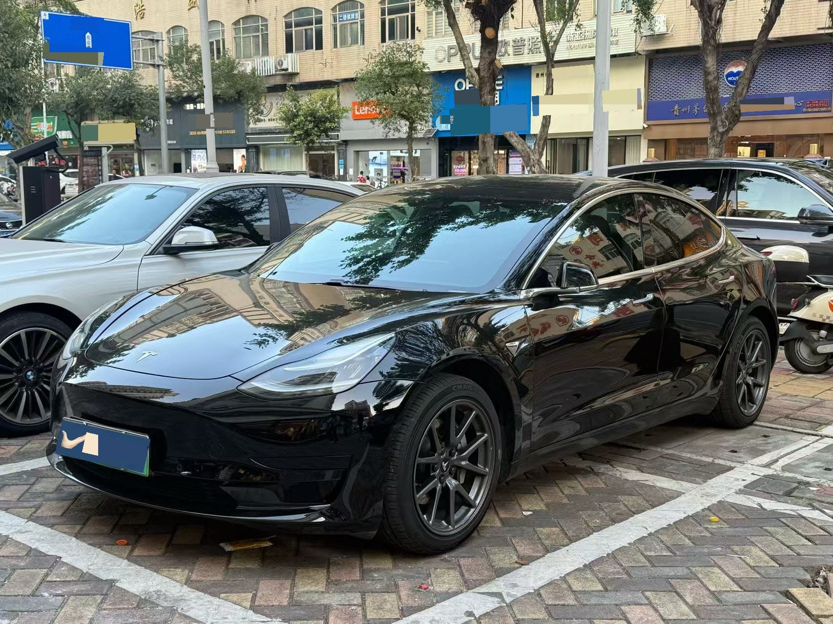Tesla Model 3 2022 car image 