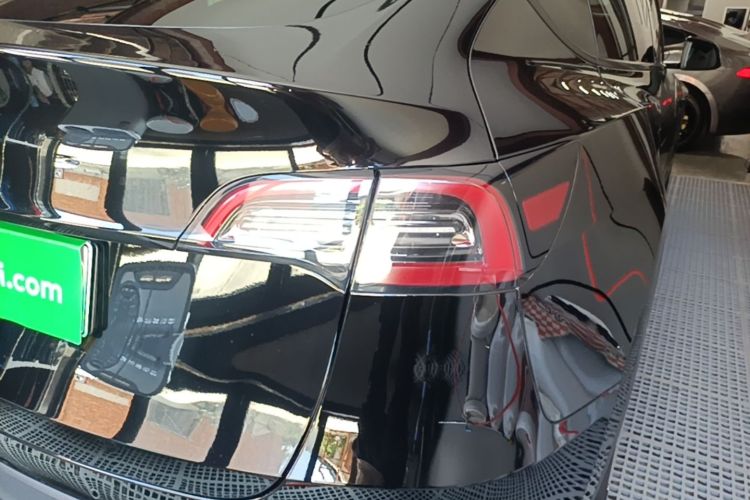 Tesla Model Y 2022 #8 Tesla Model Y 2022 car image #8
