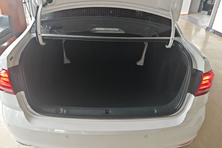 Volkswagen Lavida 2017 #19 Volkswagen Lavida 2017 car image #19