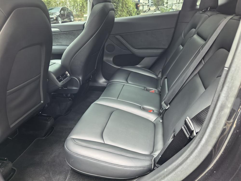 Tesla Model Y 2024 #9 Tesla Model Y 2024 car image #9
