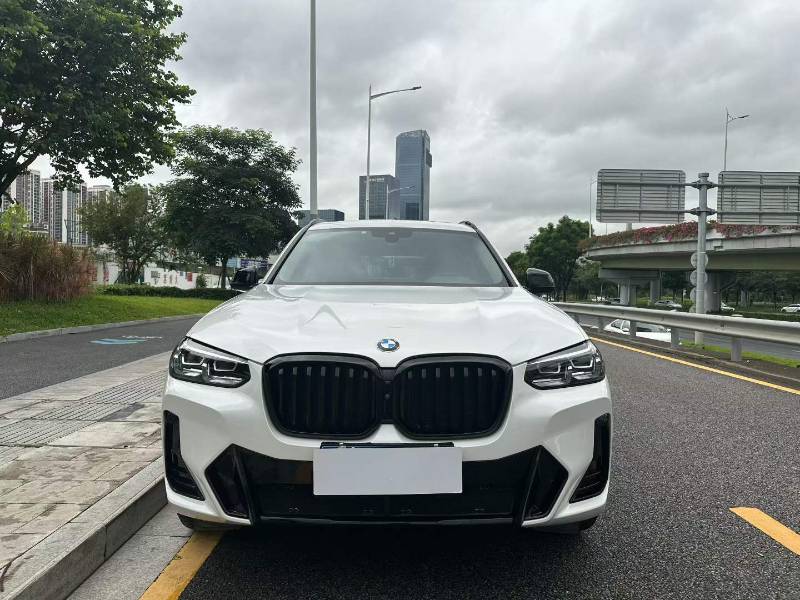 BMW X3 2024 car image #2