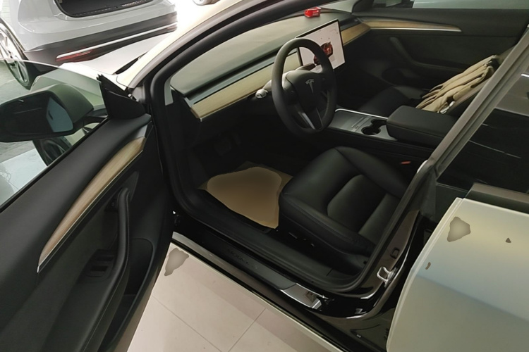 Tesla Model 3 2023 #16 Tesla Model 3 2023 car image #16