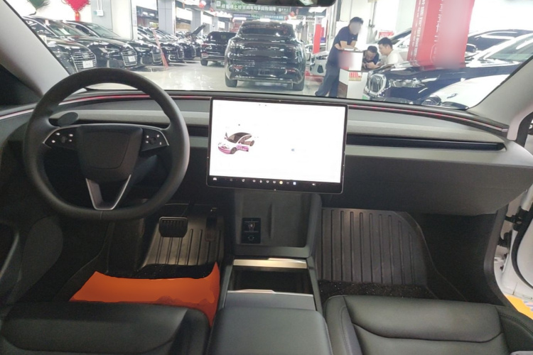 Tesla Model 3 2025 #11 Tesla Model 3 2025 car image #11