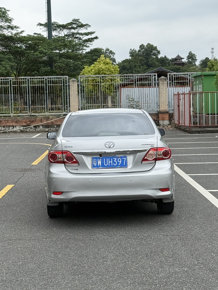 Toyota Corolla 2014 #5 Toyota Corolla 2014 car image #5