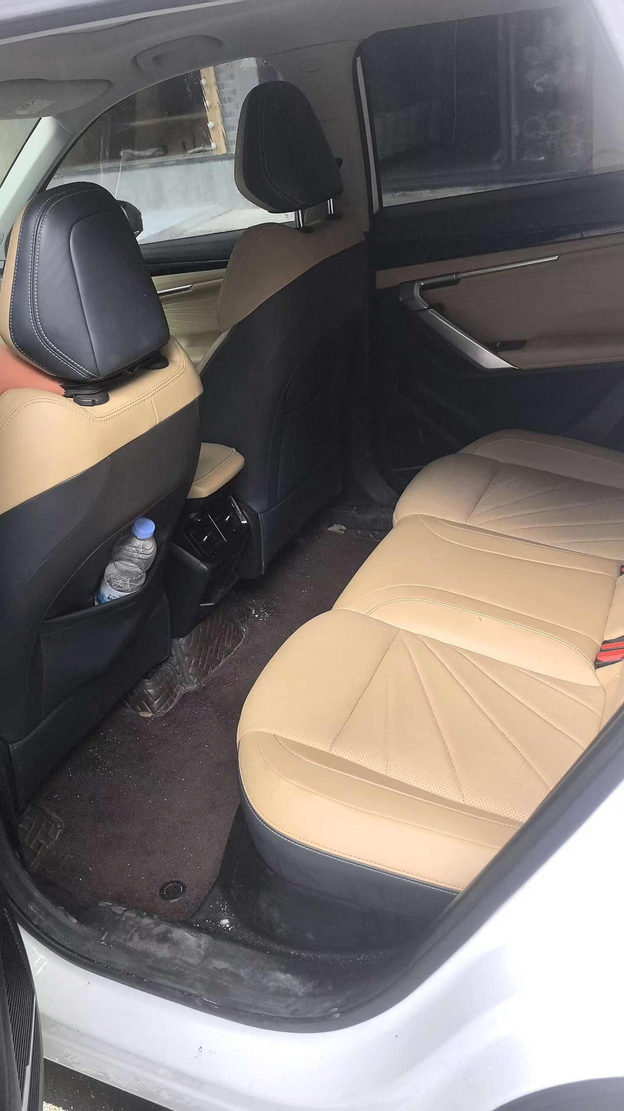 GEELY Boyue L 2023 صورة سيارة #3