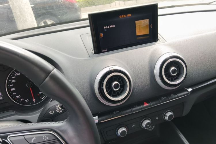 Audi A3 2019 car image #13