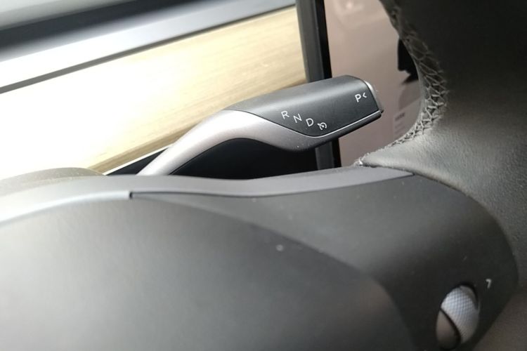 Tesla Model Y 2023 #14 Tesla Model Y 2023 car image #14