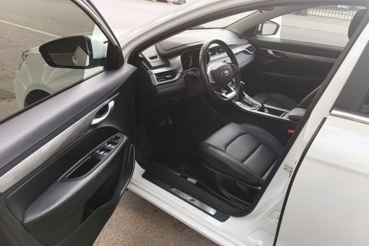 GEELY Emgrand 2020 car image #16