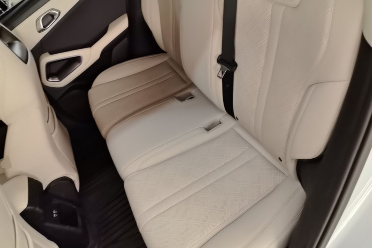 BYD YuanUP 2024 #17 BYD YuanUP 2024 صورة سيارة #17