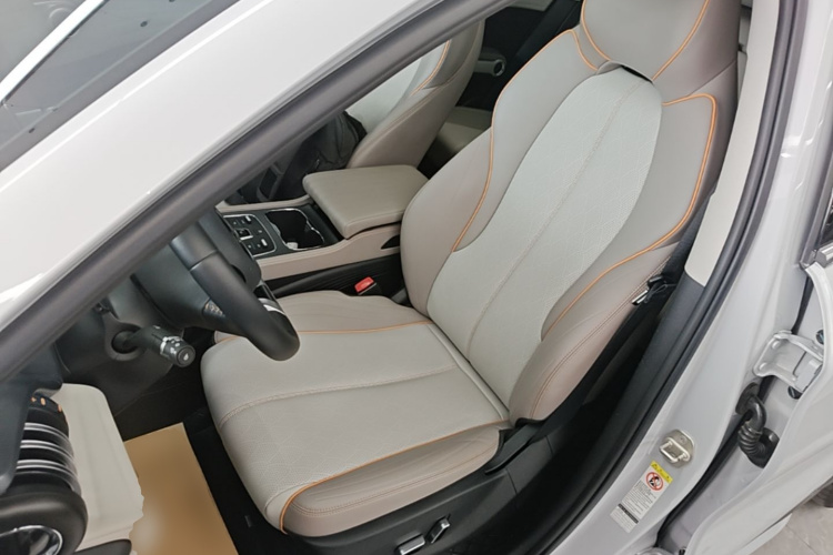 BYD Yuan Plus 2024 #15 BYD Yuan Plus 2024 car image #15