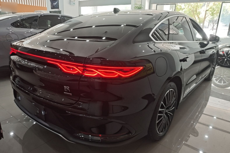 BYD Han 2025 immagine di auto #7