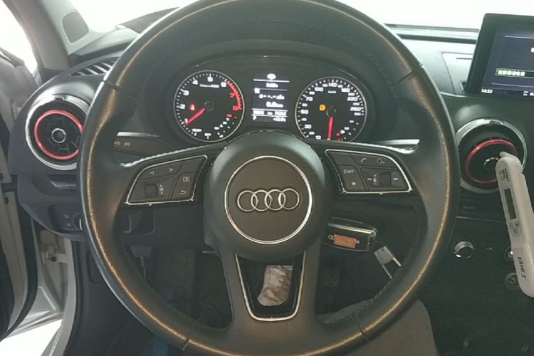 Audi A3 2019 immagine di auto #11