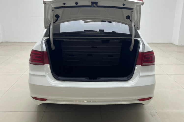Volkswagen Santana 2019 car image #20