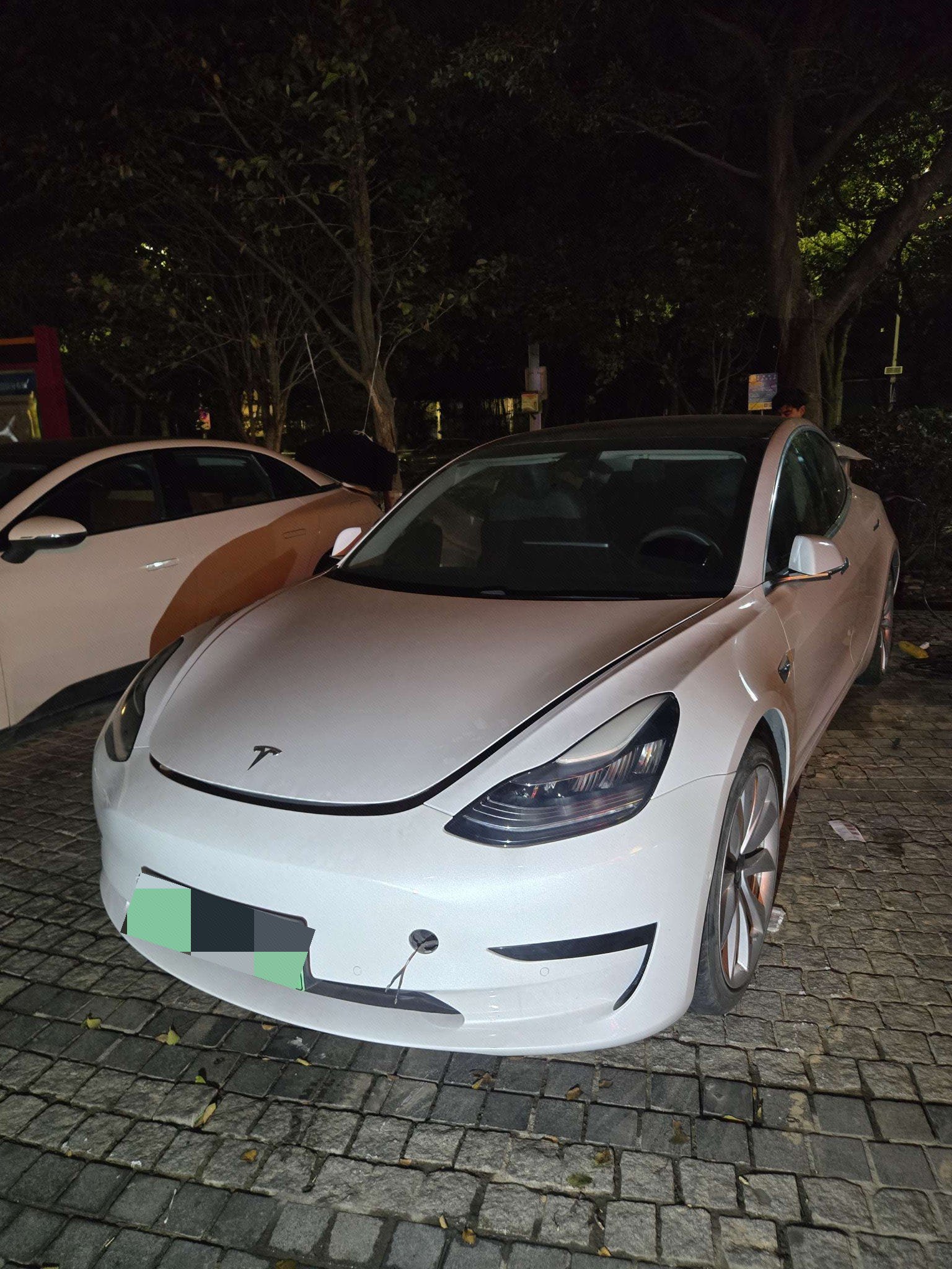 Tesla Model 3 2020 car image 