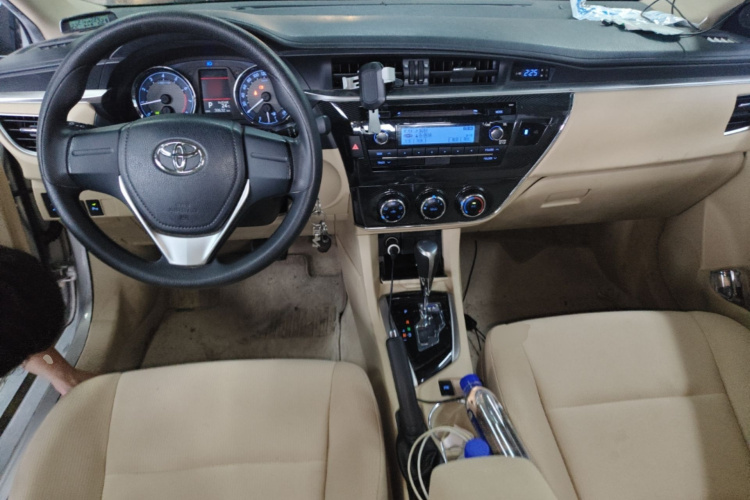 Toyota Corolla 2015 car image #11