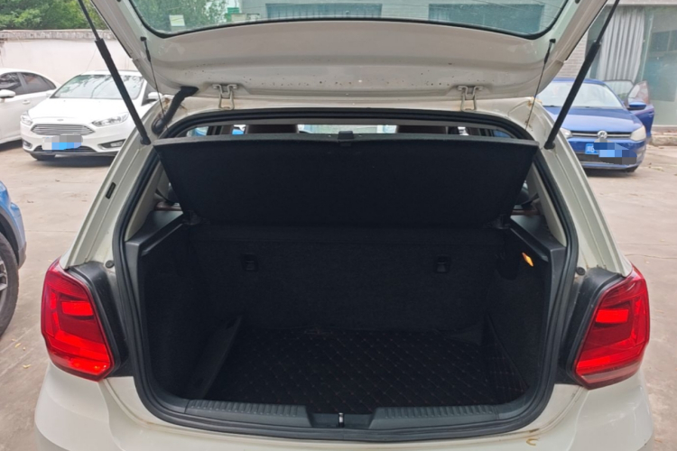 Volkswagen Polo 2017 #19 Volkswagen Polo 2017 car image #19