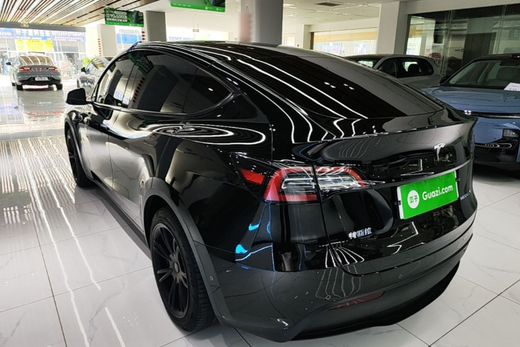 Tesla Model Y 2022 #5 Tesla Model Y 2022 immagine di auto #5
