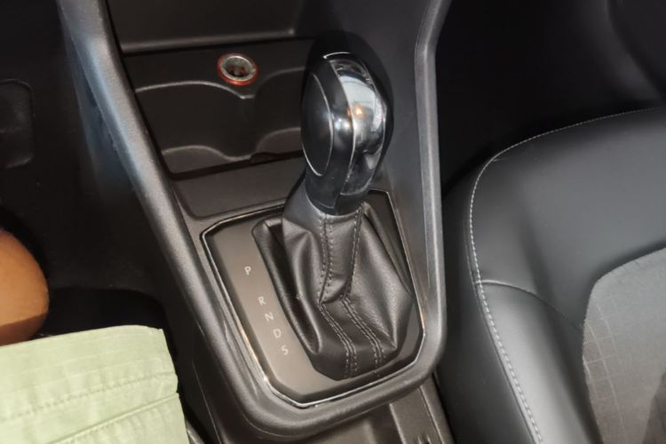 Volkswagen Santana 2018 car image #14