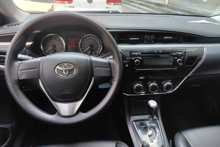 Toyota Corolla 2015 car image #12