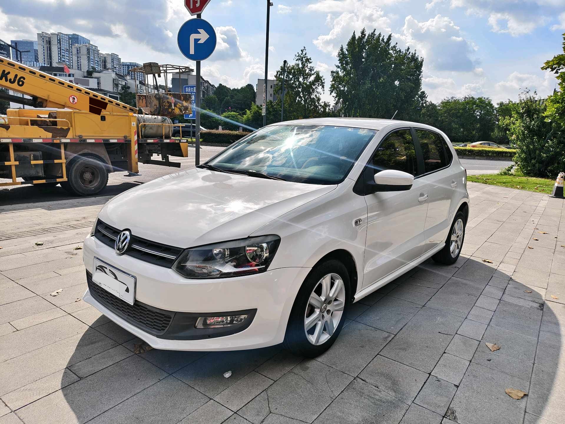 Volkswagen Polo 2013 car image 