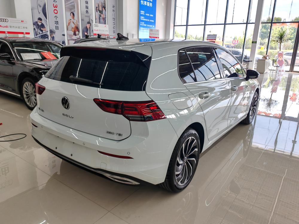 Volkswagen Golf 2024 صورة سيارة #6