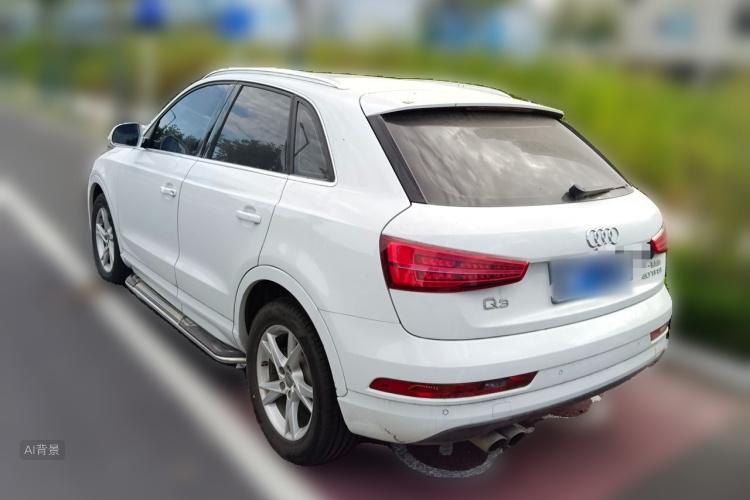 Audi Q3 2018 car image #5