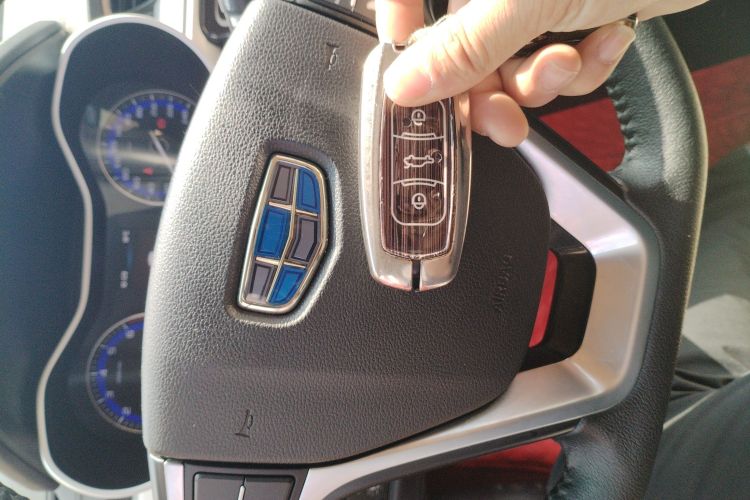 GEELY Emgrand 2019 #15 GEELY Emgrand 2019 car image #15