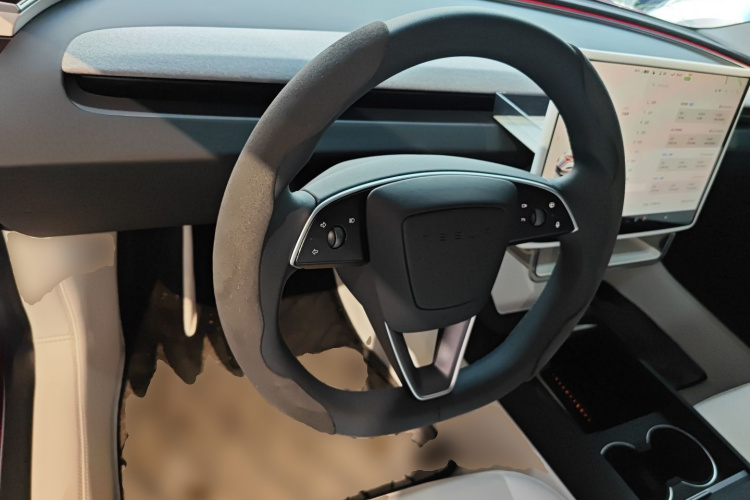 Tesla Model 3 2024 #11 Tesla Model 3 2024 car image #11