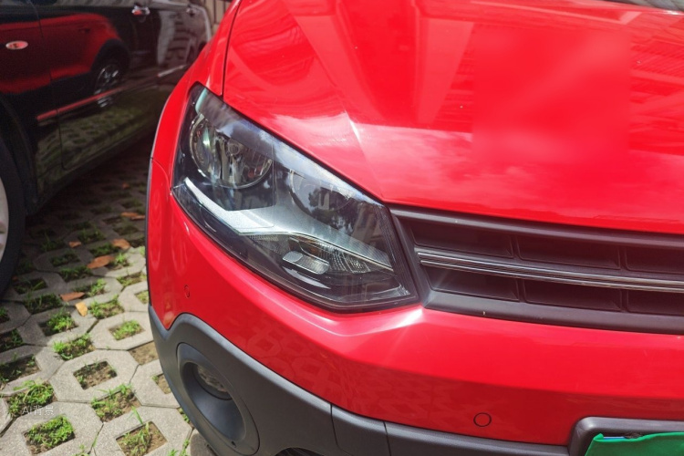 Volkswagen Polo 2015 car image #8