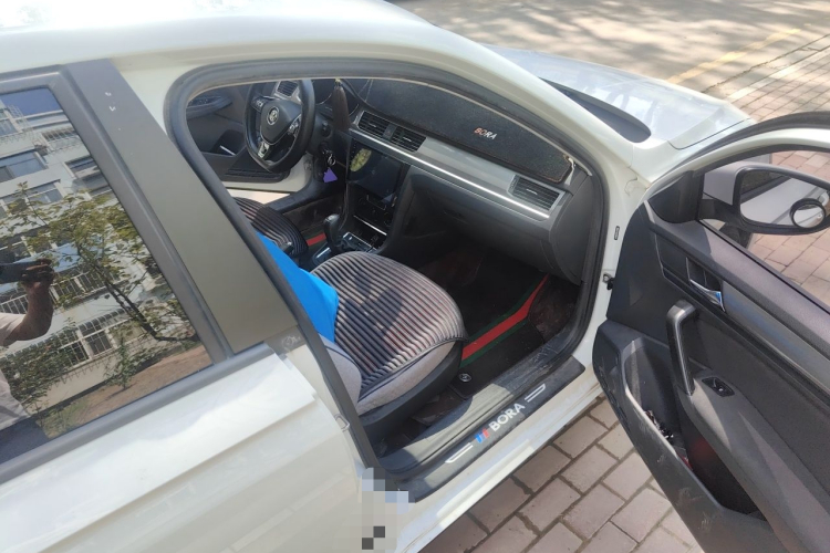 Volkswagen Bora 2020 car image #27