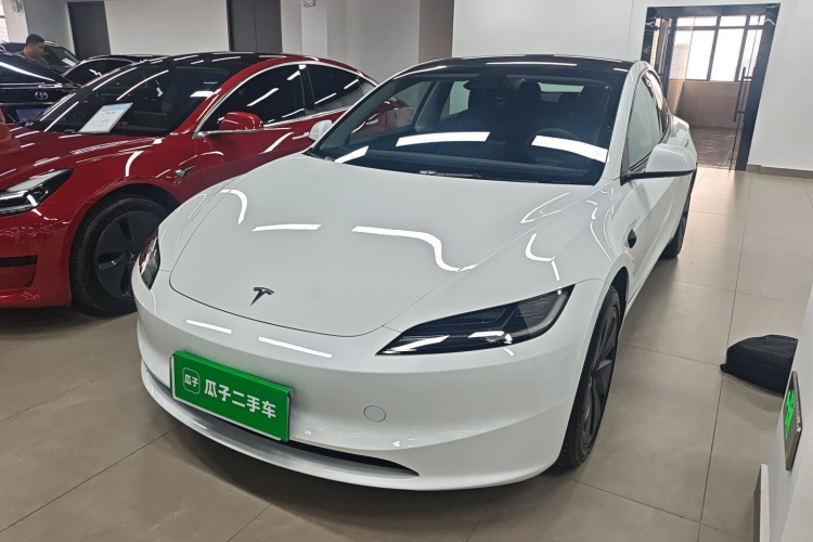 Tesla Model 3 2025 #2 Tesla Model 3 2025 car image #2