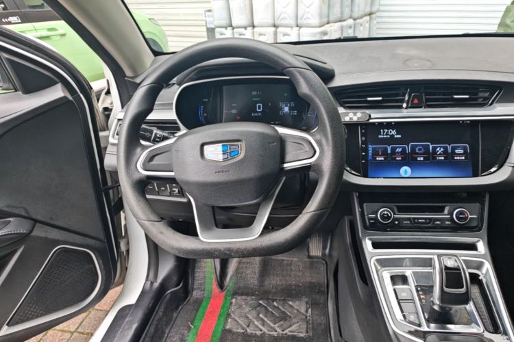 GEELY Emgrand New Energy 2021 car image #11