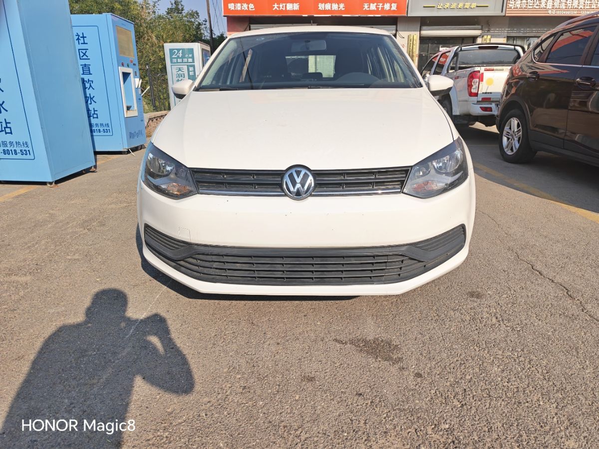 Volkswagen Polo 2016 Volkswagen Polo 2016 car image