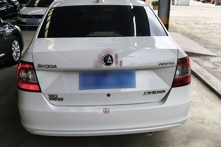 Skoda Rapid 2017 #6 Skoda Rapid 2017 car image #6