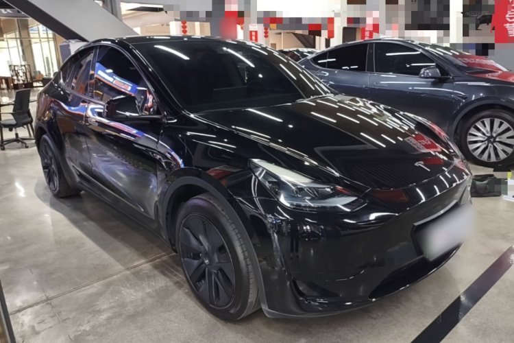Tesla Model Y 2024 #6 Tesla Model Y 2024 car image #6