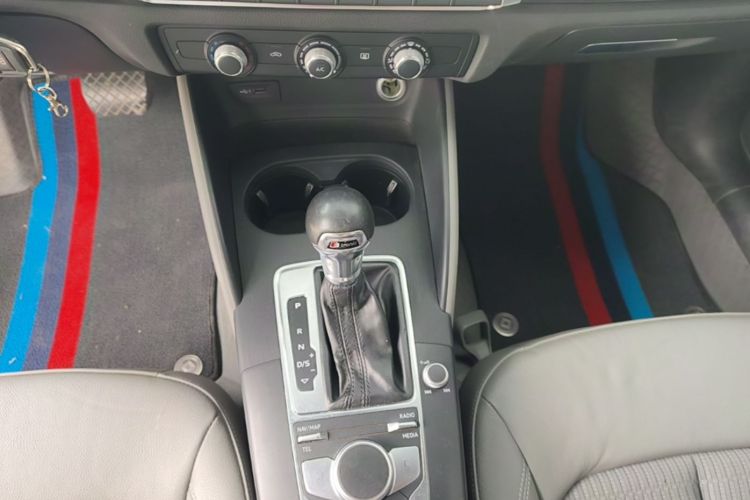 Audi A3 2019 immagine di auto #14