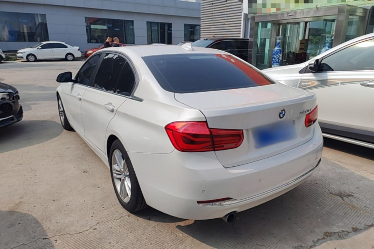 BMW 3 Series 2016 immagine di auto #5