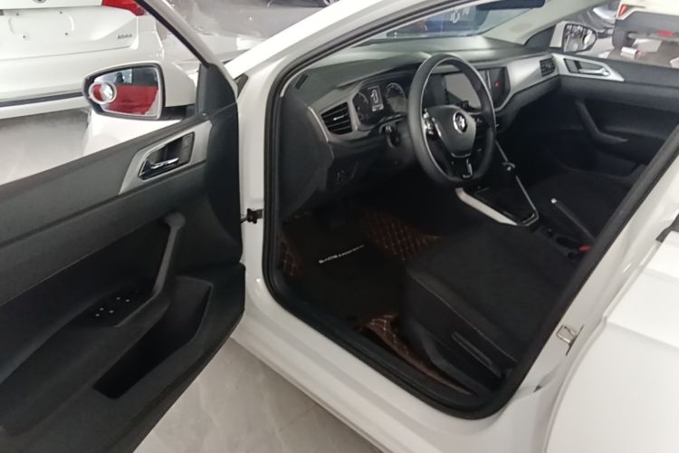 Volkswagen Polo 2019 #16 Volkswagen Polo 2019 car image #16
