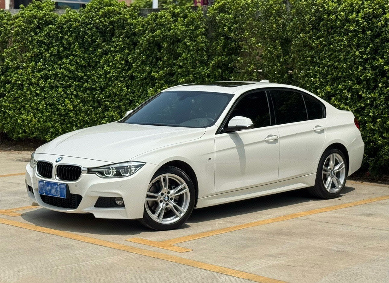BMW 3 Series 2018 BMW 3 Series 2018 car image