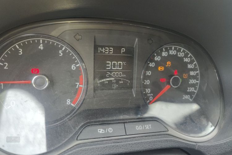 Volkswagen Polo 2018 car image #14