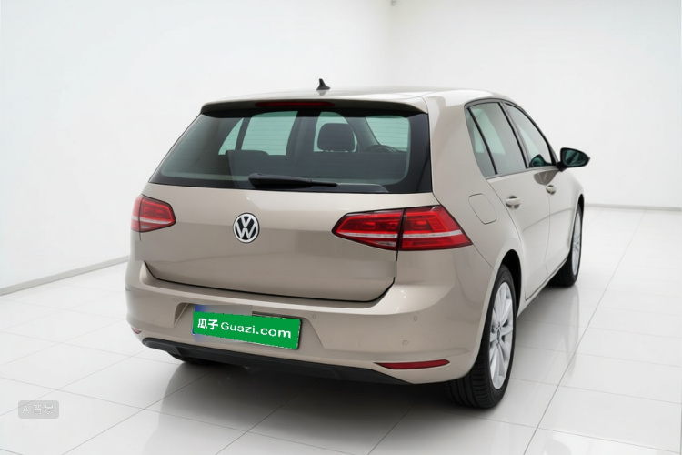 Volkswagen Golf 2015 car image #6