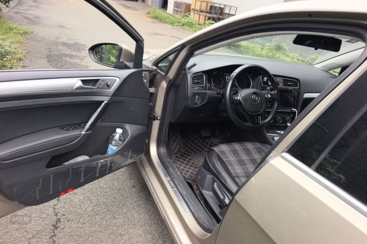 Volkswagen Golf 2019 #18 Volkswagen Golf 2019 car image #18