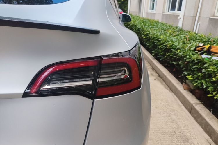 Tesla Model Y 2022 #8 Tesla Model Y 2022 immagine di auto #8