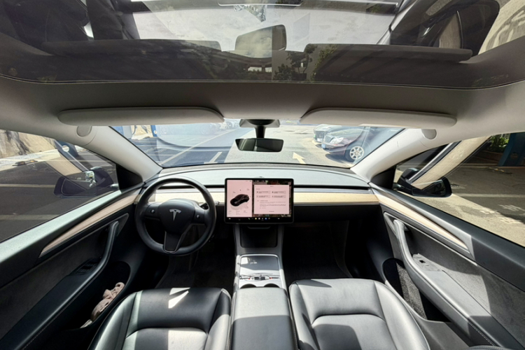 Tesla Model Y 2023 #14 Tesla Model Y 2023 immagine di auto #14