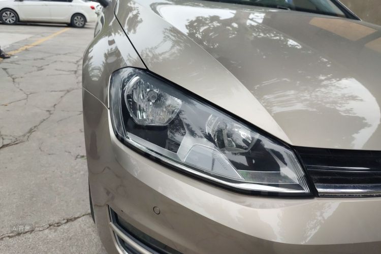 Volkswagen Golf 2017 car image #8