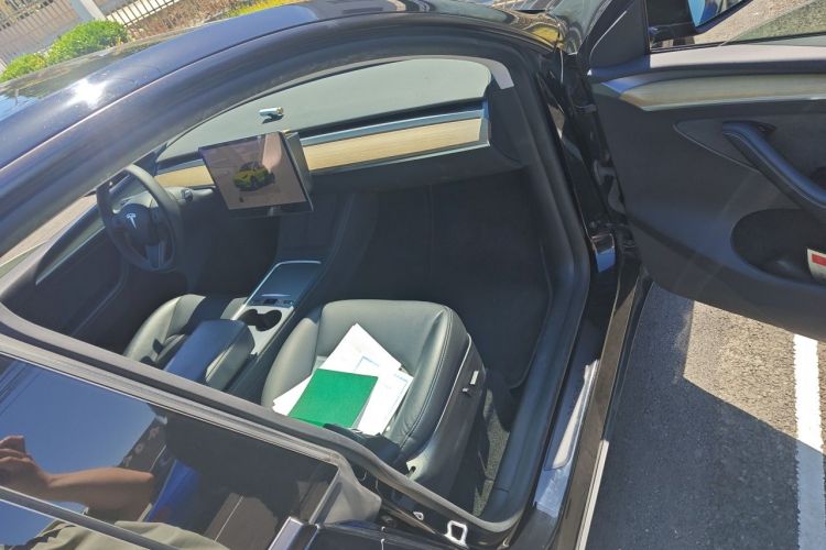 Tesla Model Y 2022 #27 Tesla Model Y 2022 car image #27