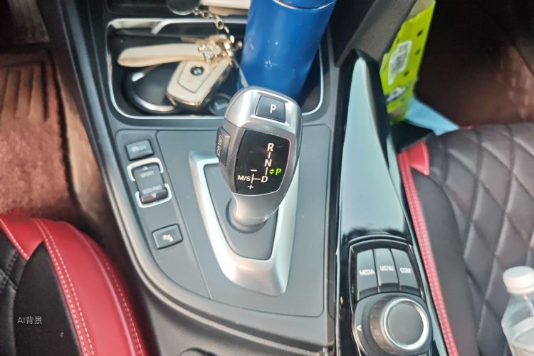 BMW 3 Series 2018 #16 BMW 3 Series 2018 car image #16